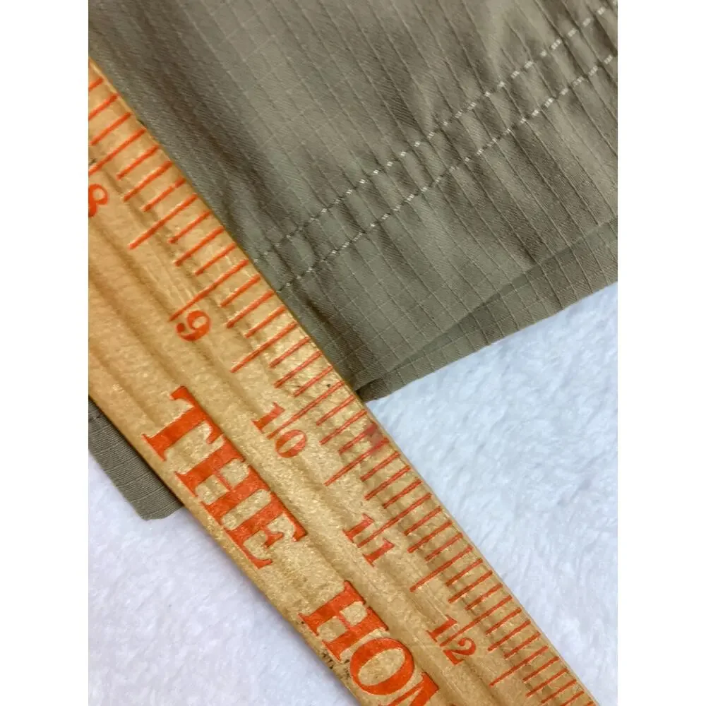 Under Armour Youth XL Khaki Nylon Hybrid Cargo Shorts Ripstop‎ Hiking Outdoor